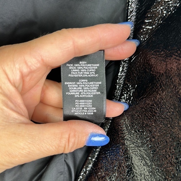 Aritzia Wilfred “Tempest” Slim Fit Cropped High Shine Black Vinyl Lined Jacket - Picture 15 of 16